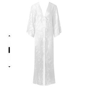 BLUEBELLA Darla Kaftan White - Size Small - NWT